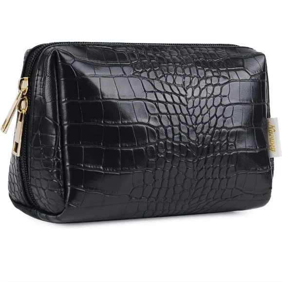 Faux Croc Vegan Leather Makeup Case - Picture 1 of 10